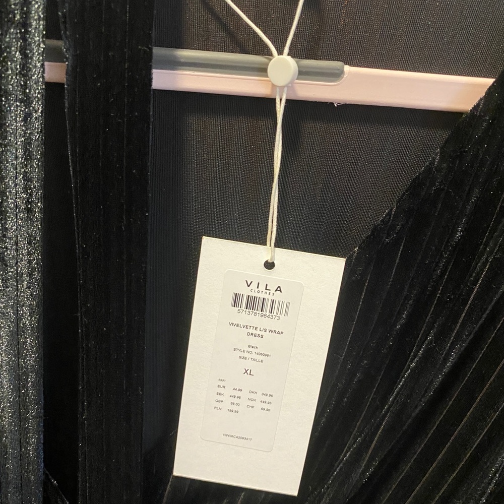 Never worn Asos velvet dress